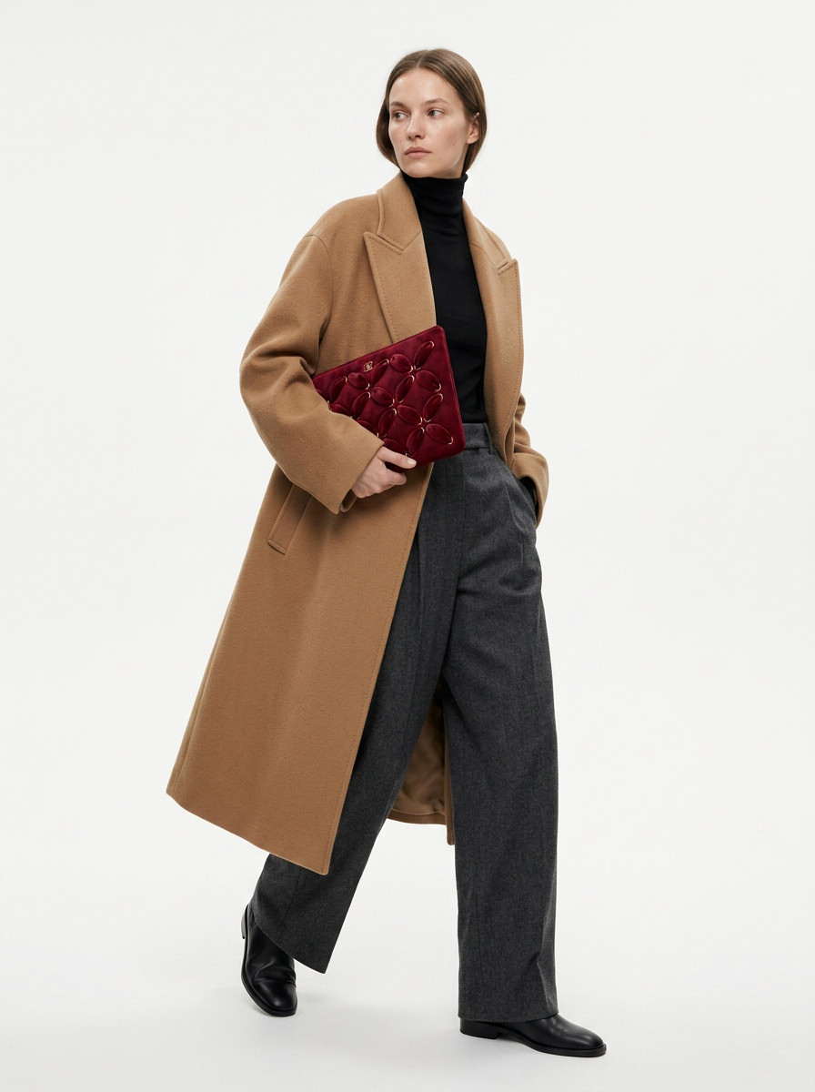 Бордовый бархатный клатч Chanel 