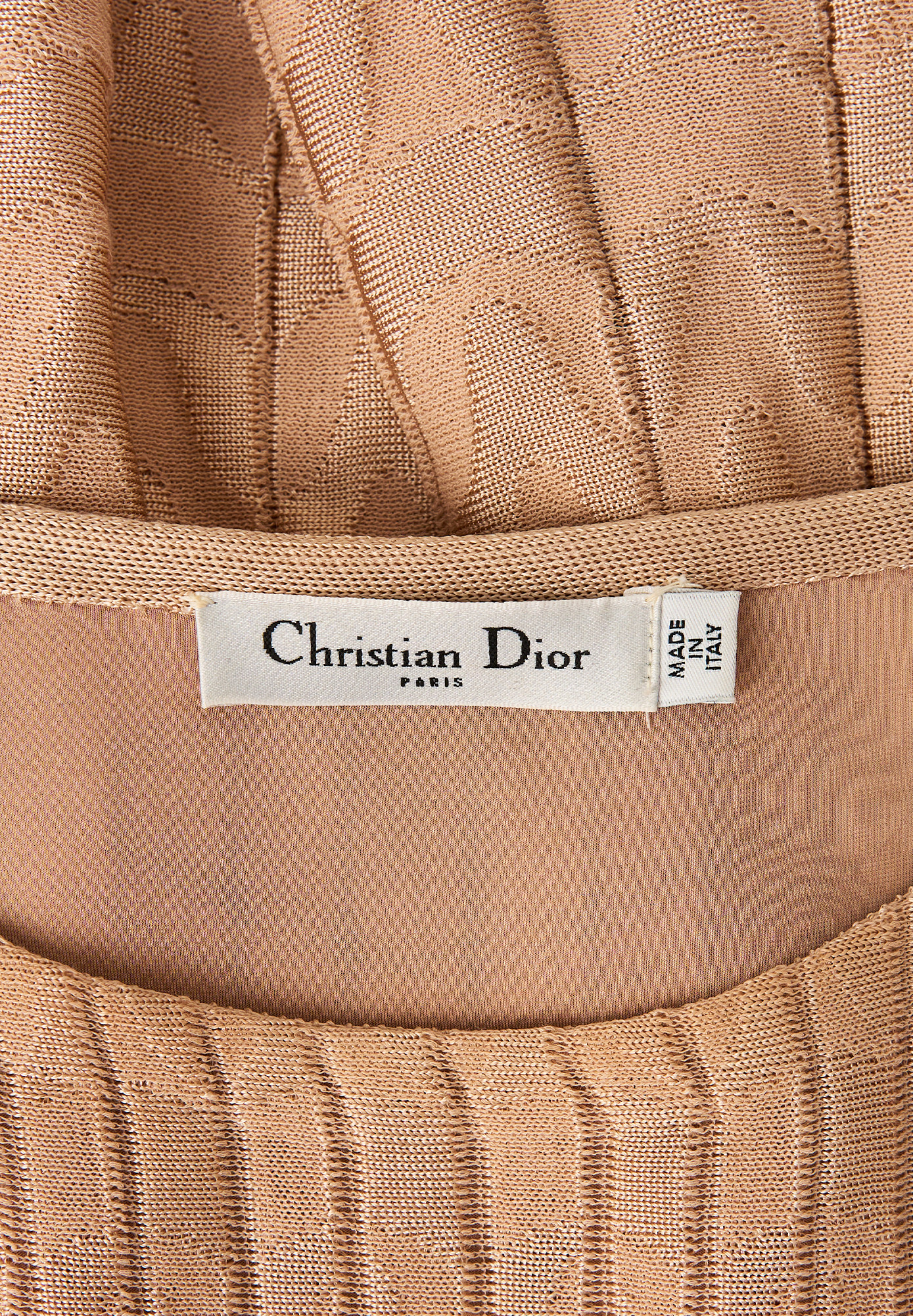 Бежевое вязаное платье Christian Dior