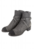 Серые ботинки Chanel