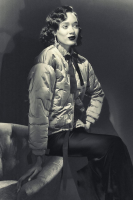 Перламутровая куртка Chanel с лентами