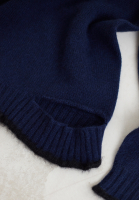 Асимметричный свитер Céline с черной оторочкой