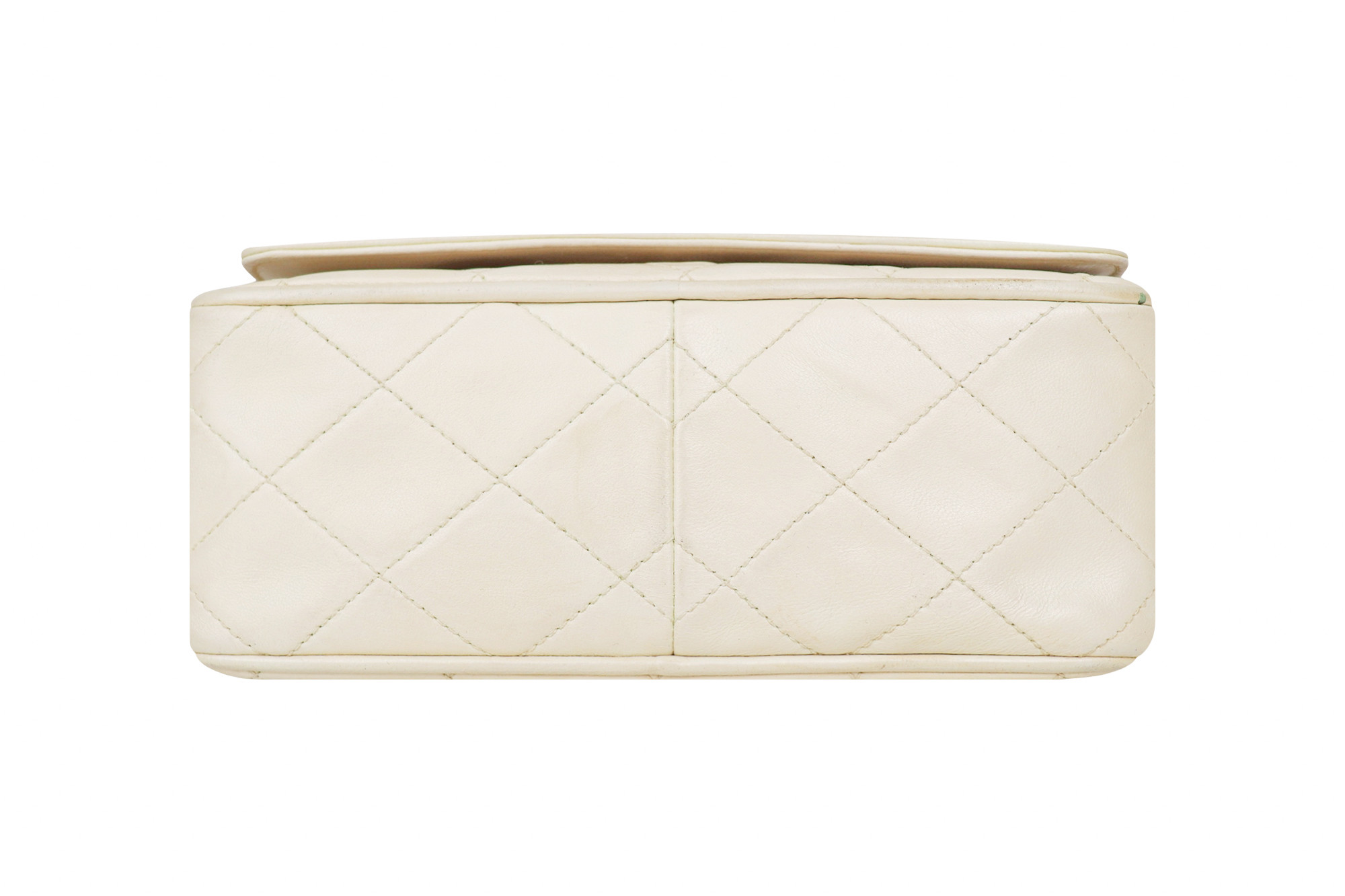 Кремовая сумка Chanel Tassel Camera Bag