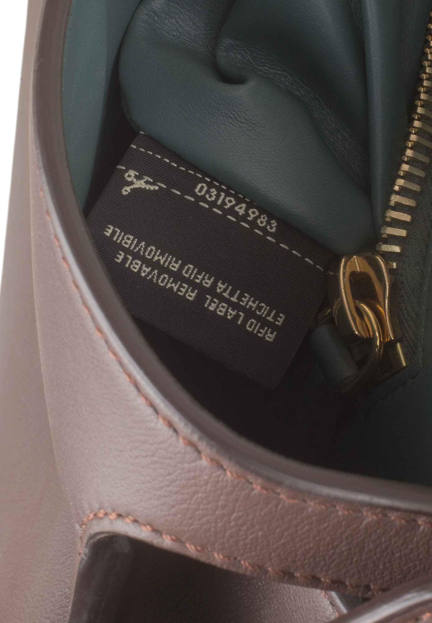 Коричневая сумка Fendi Peekaboo