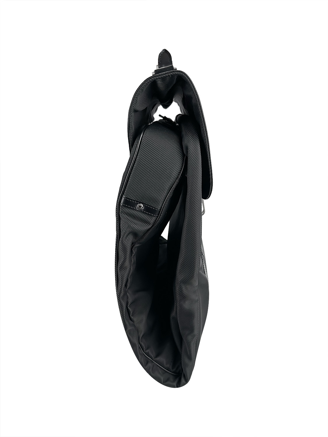 Черный портфель Louis Vuitton Travel Garment Taiga