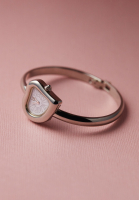 Часы в виде сердца Yves Saint Laurent  