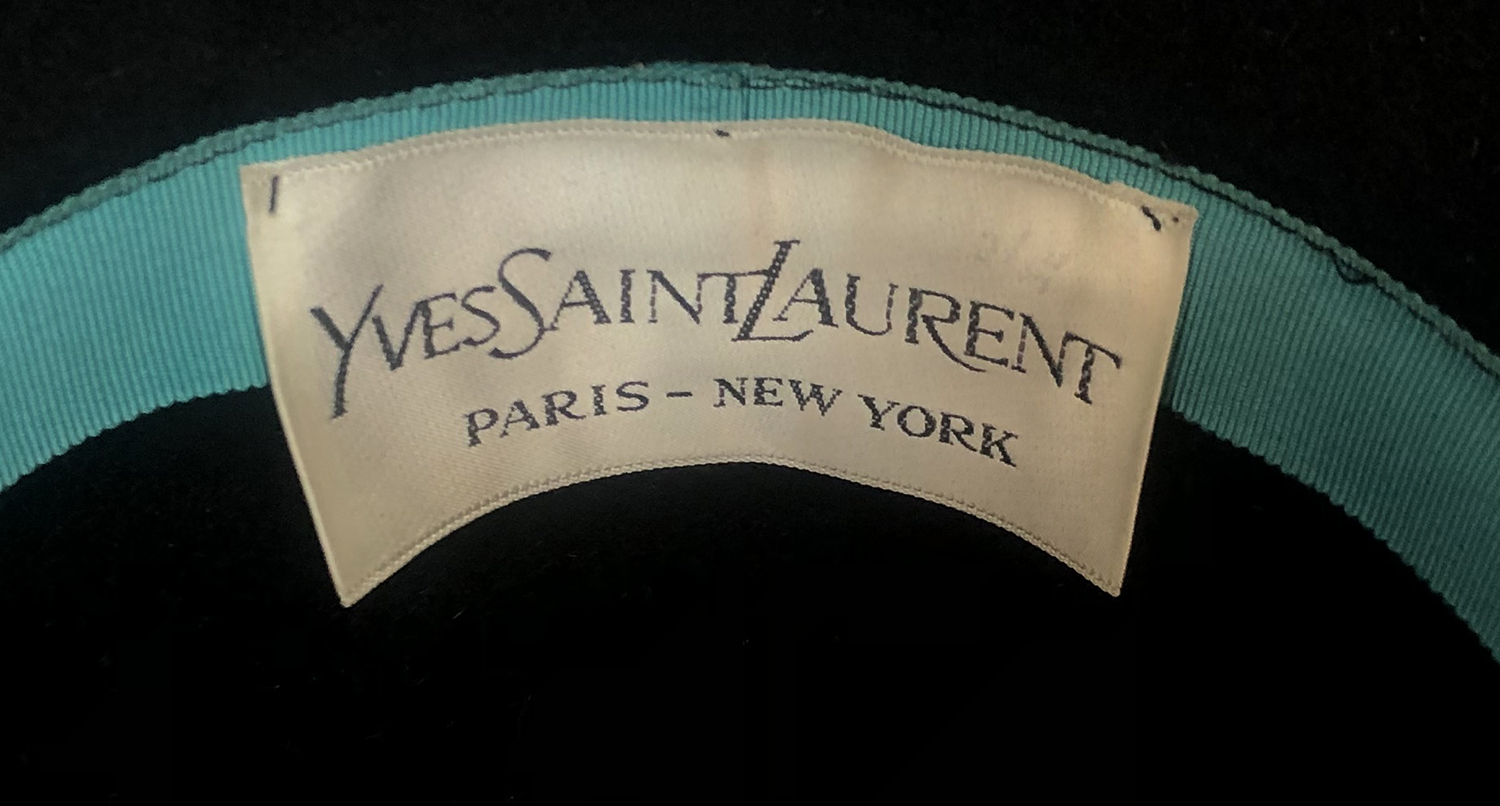 Шляпа Yves Saint Laurent