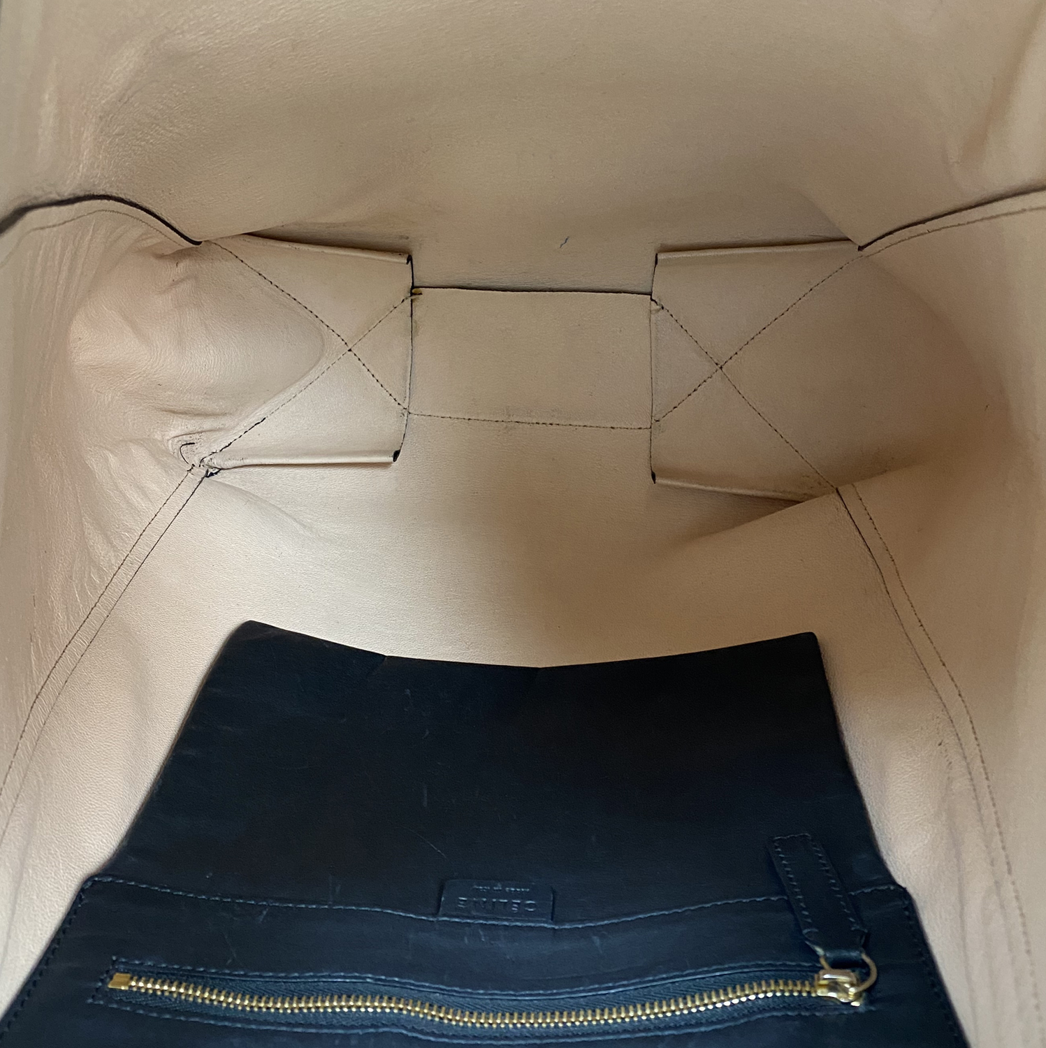 Черная кожаная сумка Céline Cabas