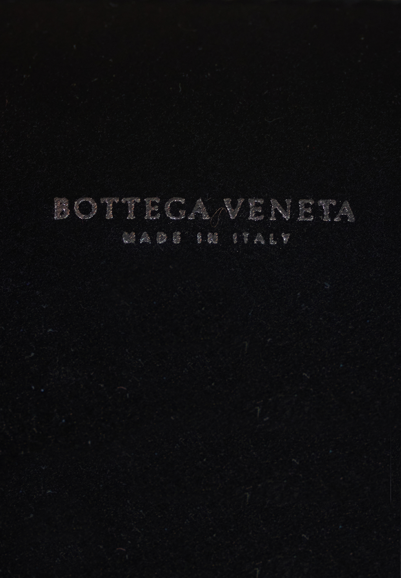 Черный клатч Bottega Veneta Knot