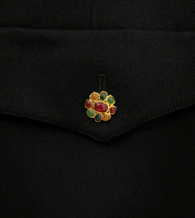 Черный жакет Chanel с пуговицами Gripoix