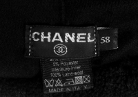 Черная шапка Chanel
