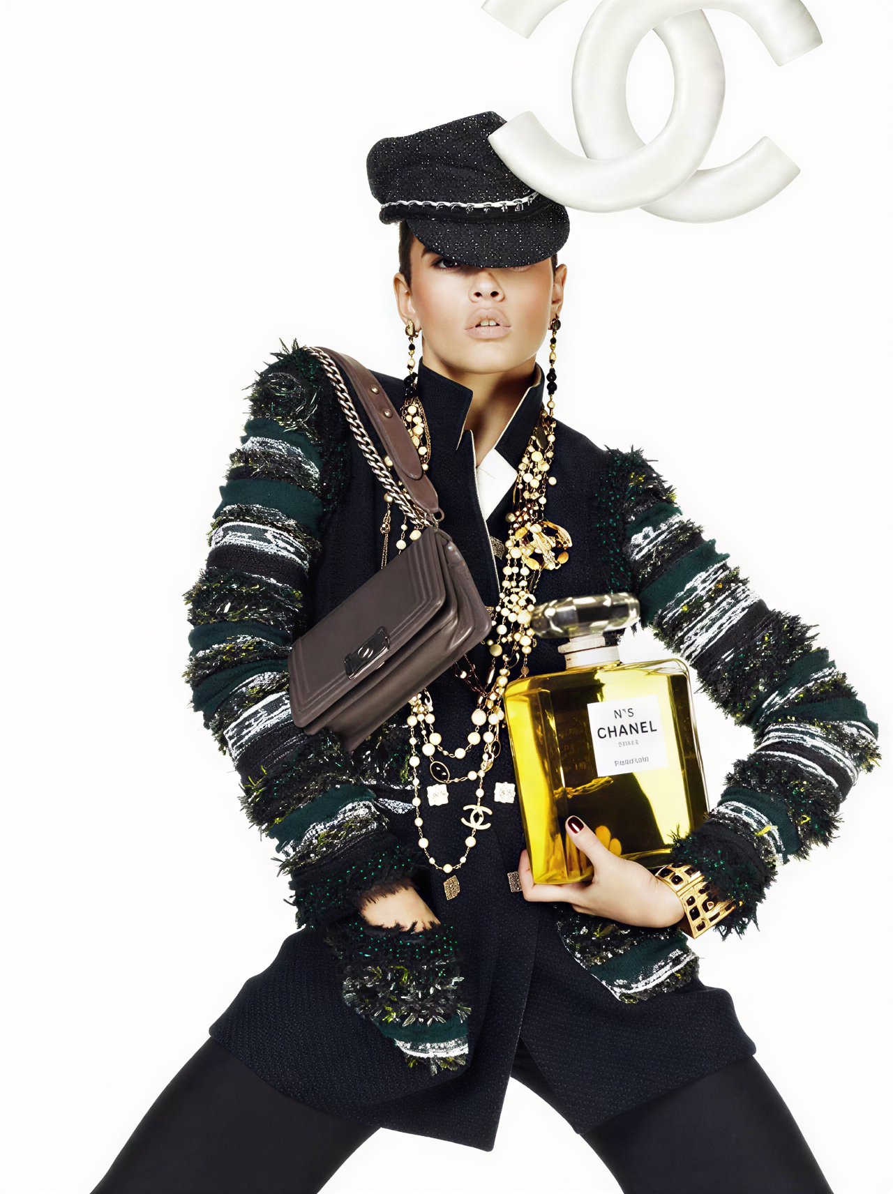 Коричневая кожаная сумка Chanel Boy 