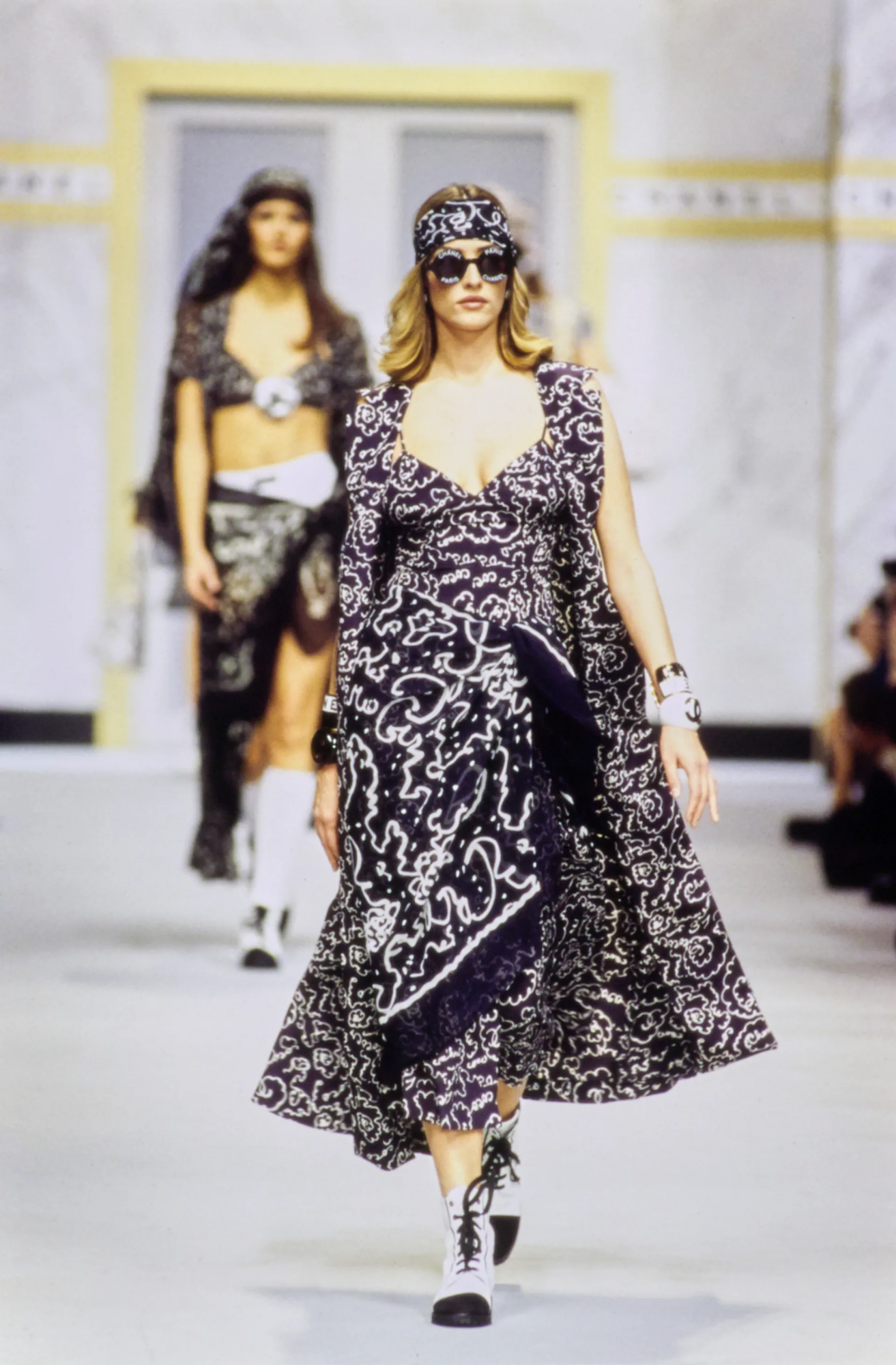 Темно-синий корсет Chanel