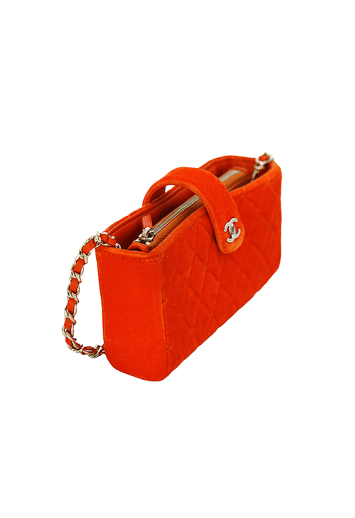 Миниатюрная бархатная сумочка Chanel