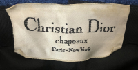 Синяя шляпа Christian Dior