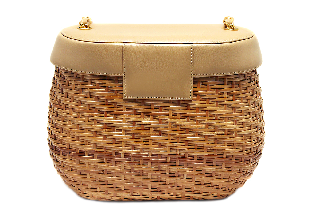 Соломенная сумка на цепочке Chanel