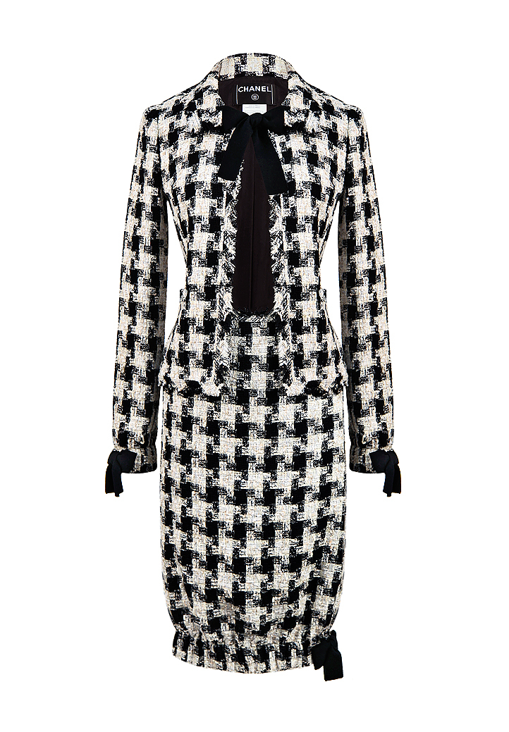 Твидовый костюм Chanel с бантами