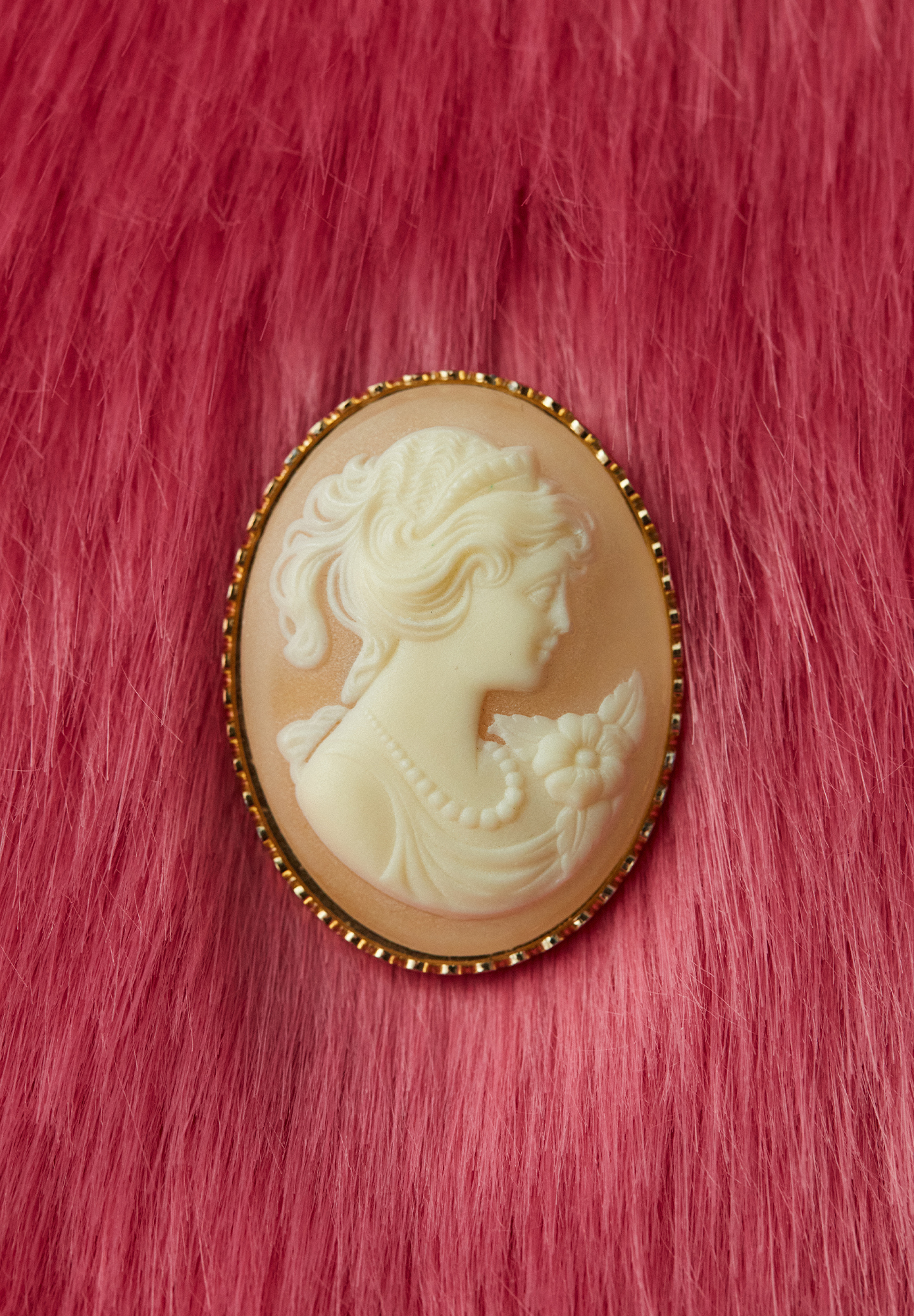 Винтажный зажим для платка с женским профилем в античном стиле