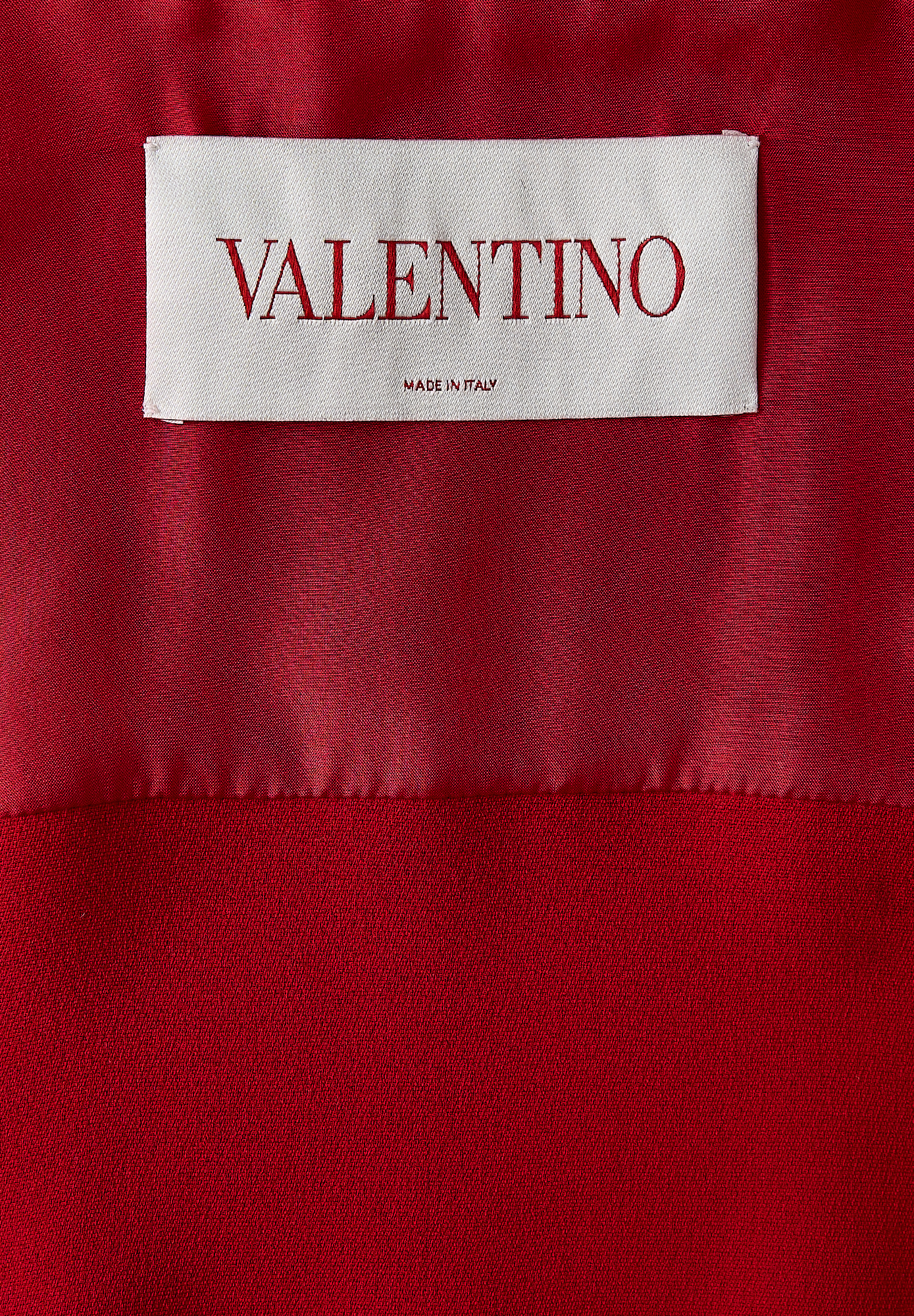Красное шелковое платье Valentino