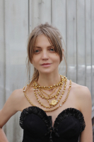 Колье Chanel с логотипом