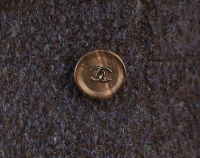 Синее двубортное пальто Chanel