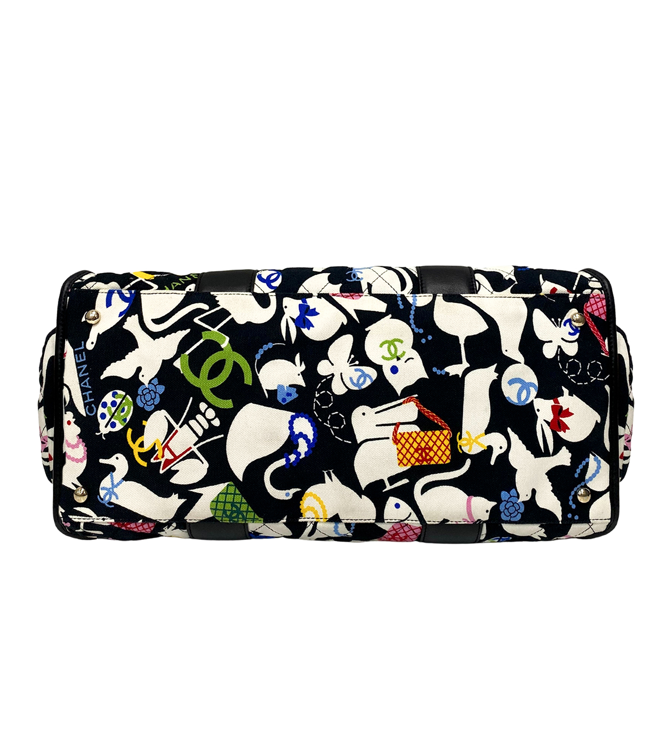 Тканевая сумка Chanel с логотипами