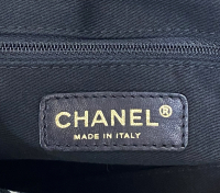 Тканевая сумка Chanel с логотипами