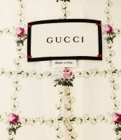 Белый костюм Gucci с вышивкой
