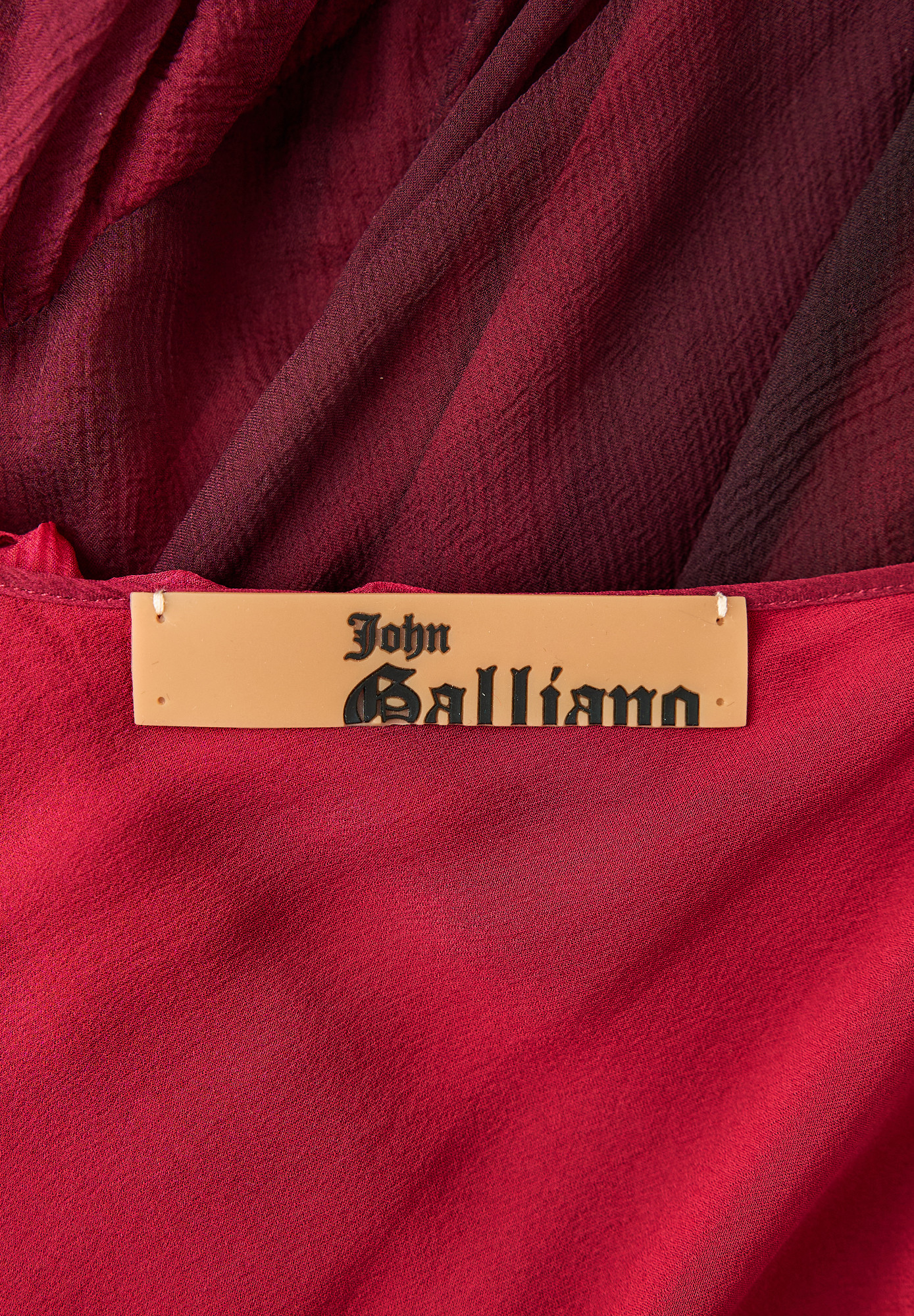 Бордовое платье John Galliano с оборками 