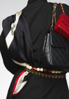 Шелковый платок Chanel с бантом