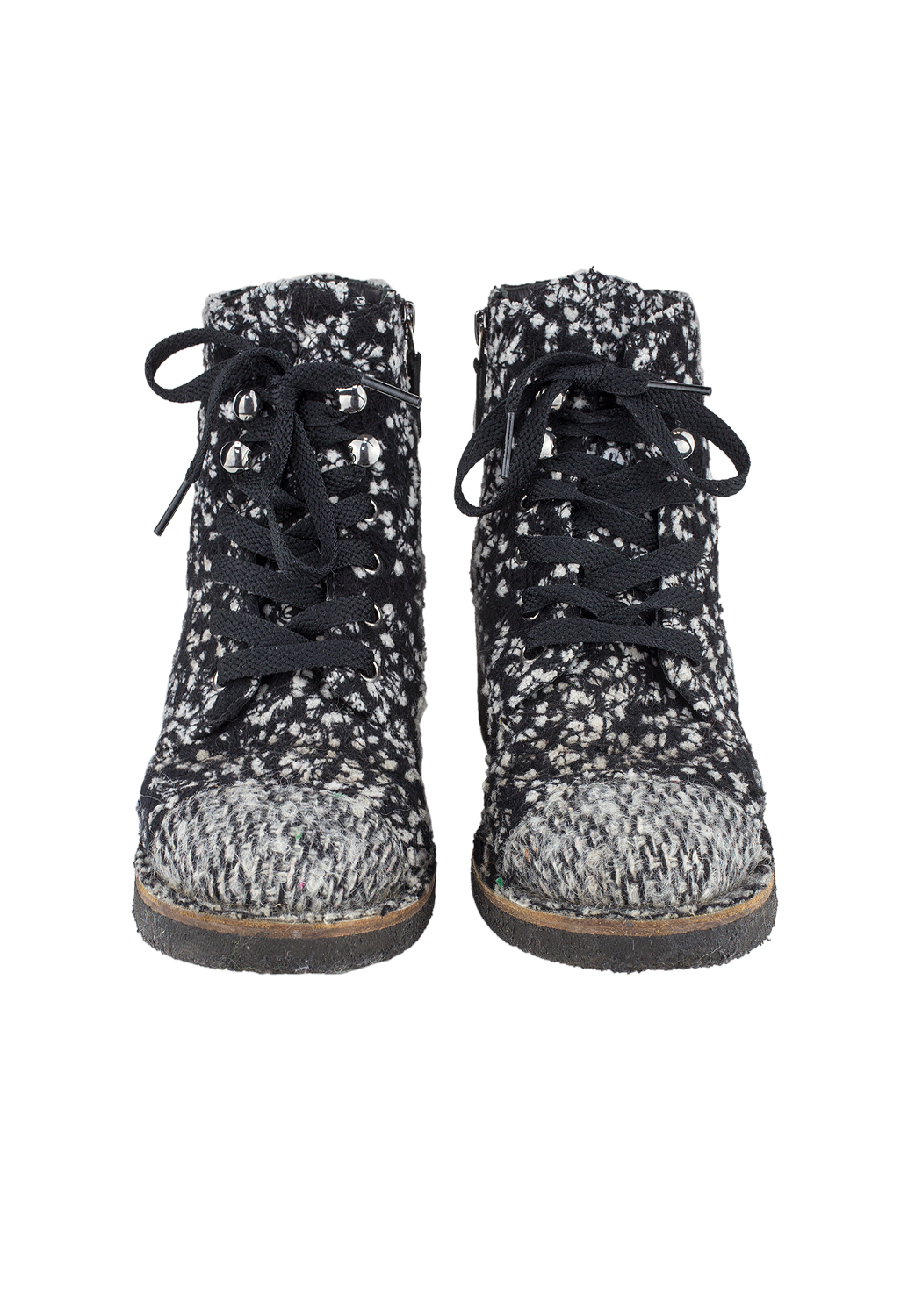 Твидовые ботинки Chanel