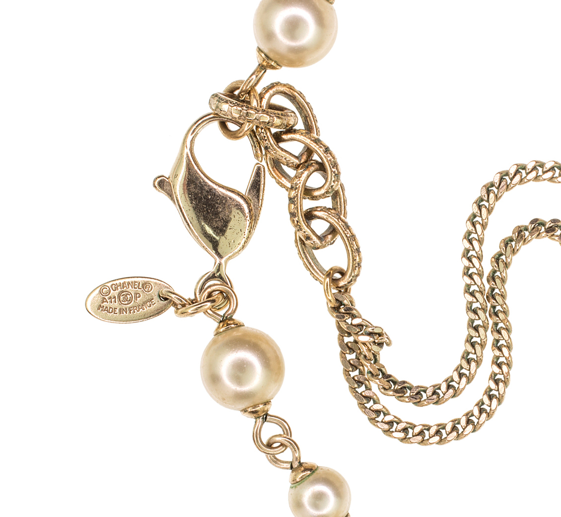 Колье Chanel со множеством цепочек