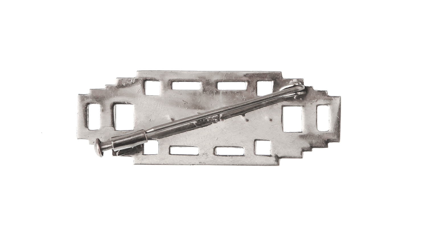 Серебристая брошь