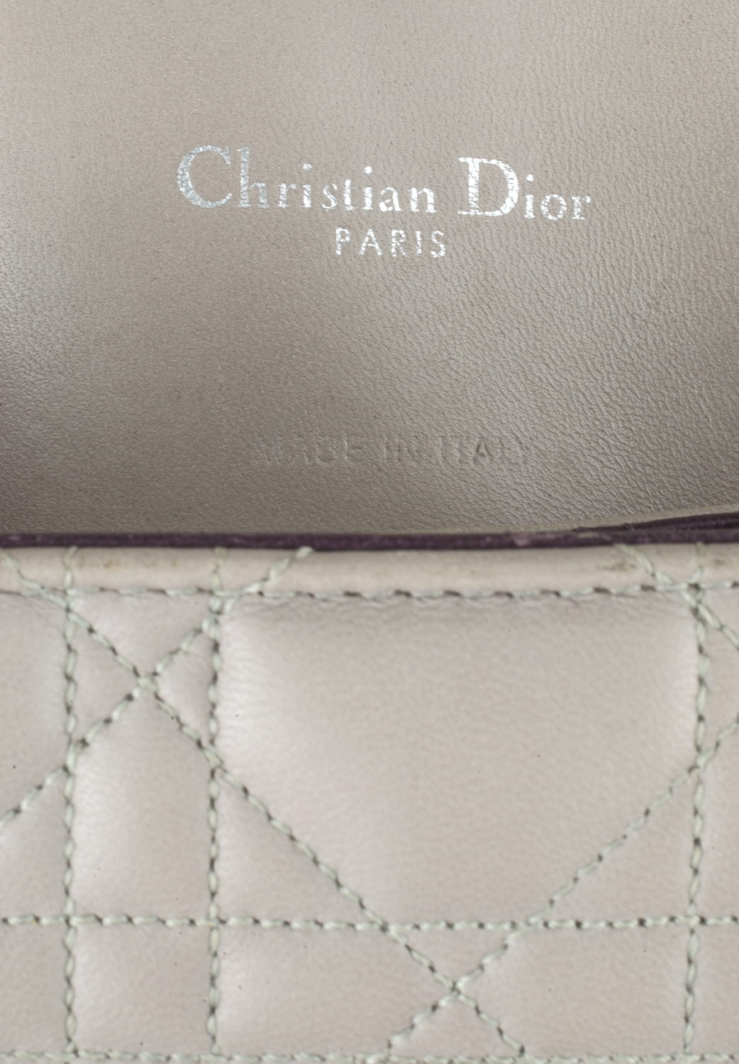 Серая сумка Christian Dior 