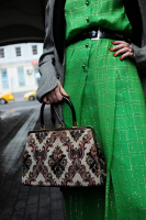 Гобеленовая сумка с вышивкой бисером