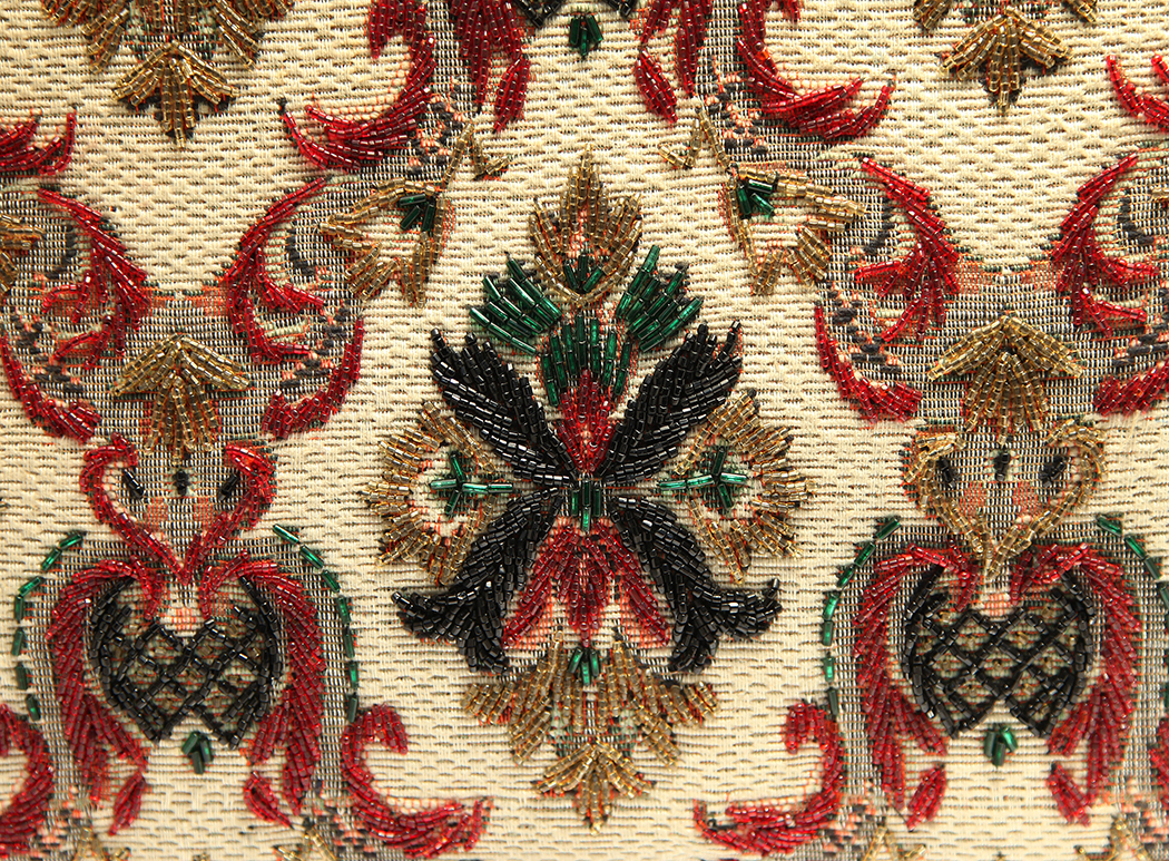 Гобеленовая сумка с вышивкой бисером