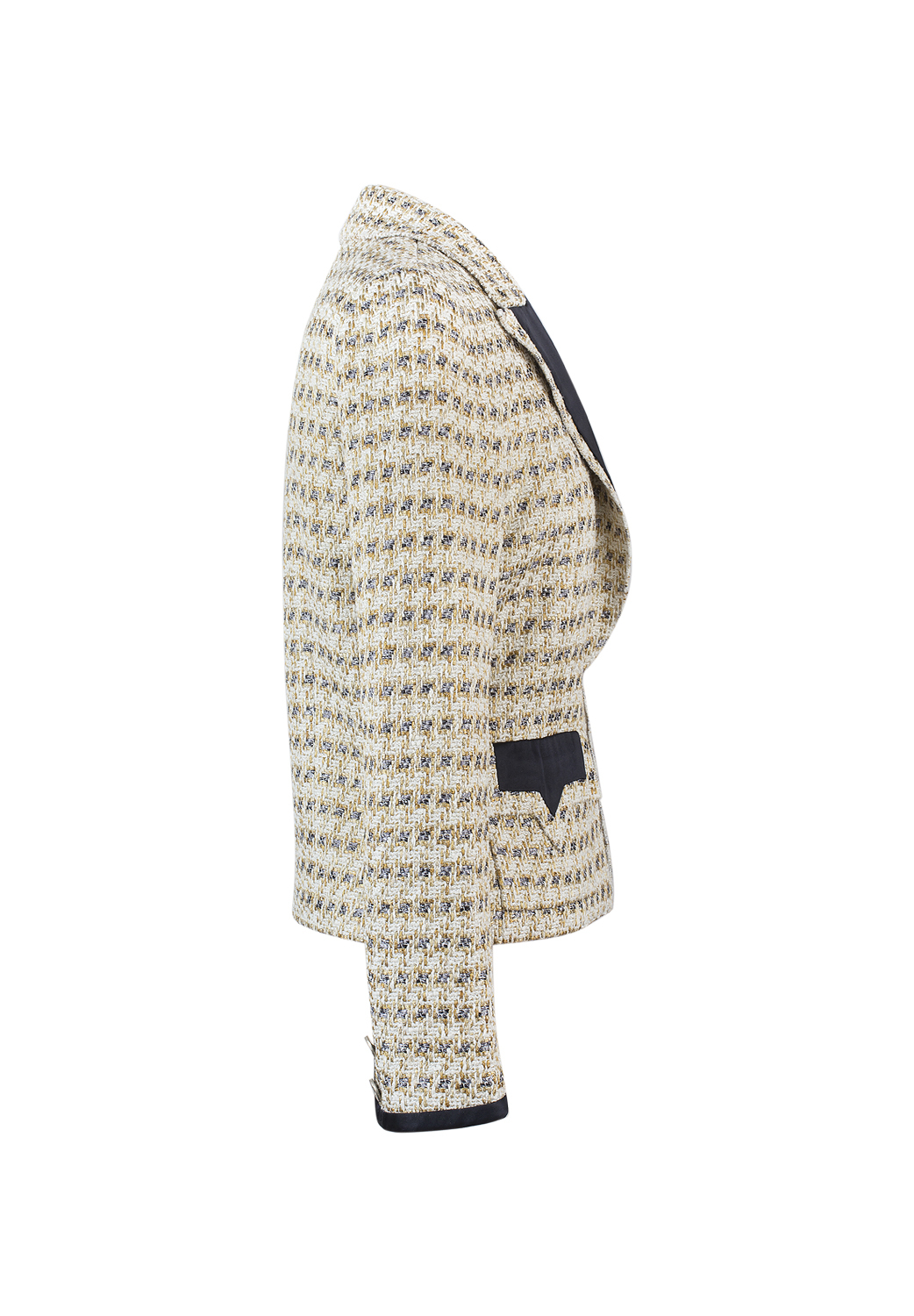 Бежевый жакет Chanel с черными лацканами