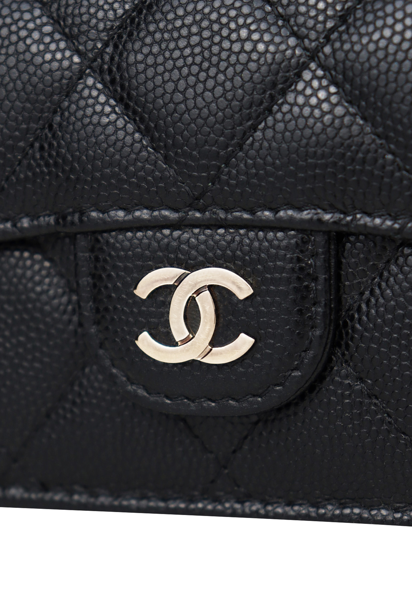 Миниатюрный кошелек Chanel Quilted Caviar Classic Flap