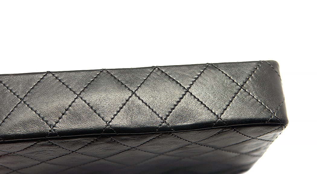 Стеганая сумка Chanel на цепочке