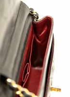 Стеганая сумка Chanel на цепочке