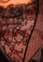 Бежевое платье Christian Dior с кружевом